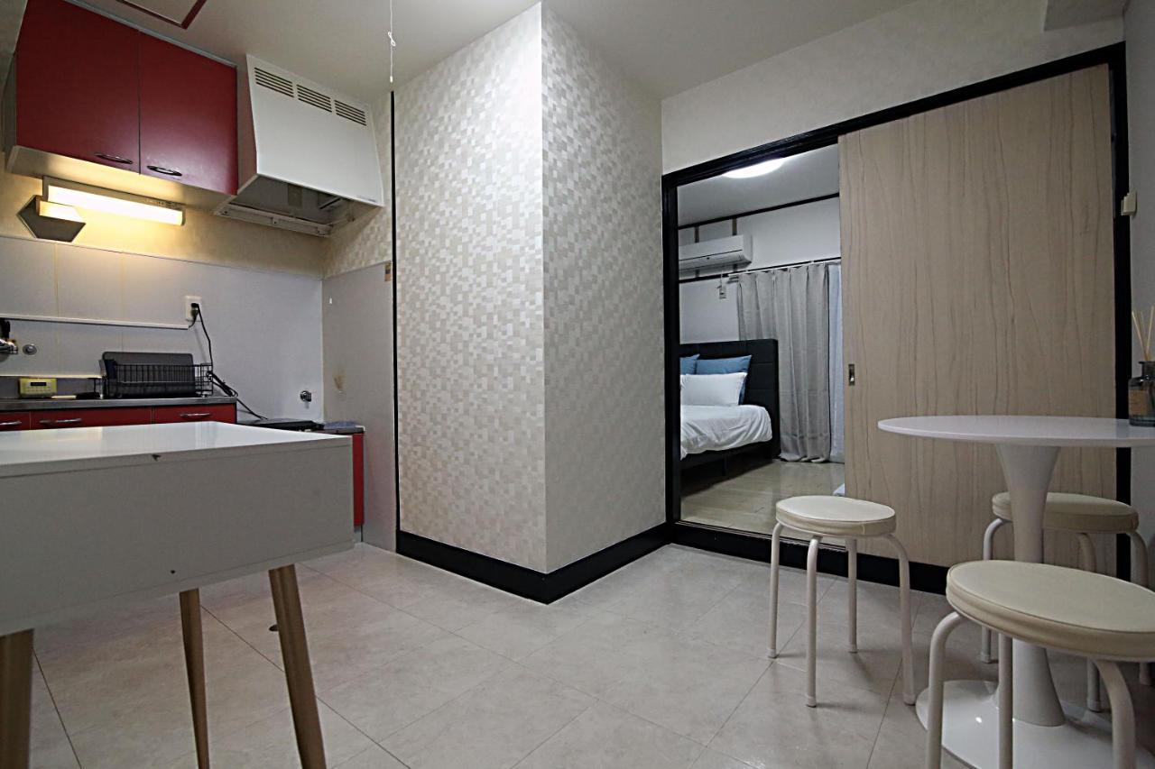 Appartamento Shinjuku! Hayashi House 3P Free Wi-Fi! Tokyo Esterno foto
